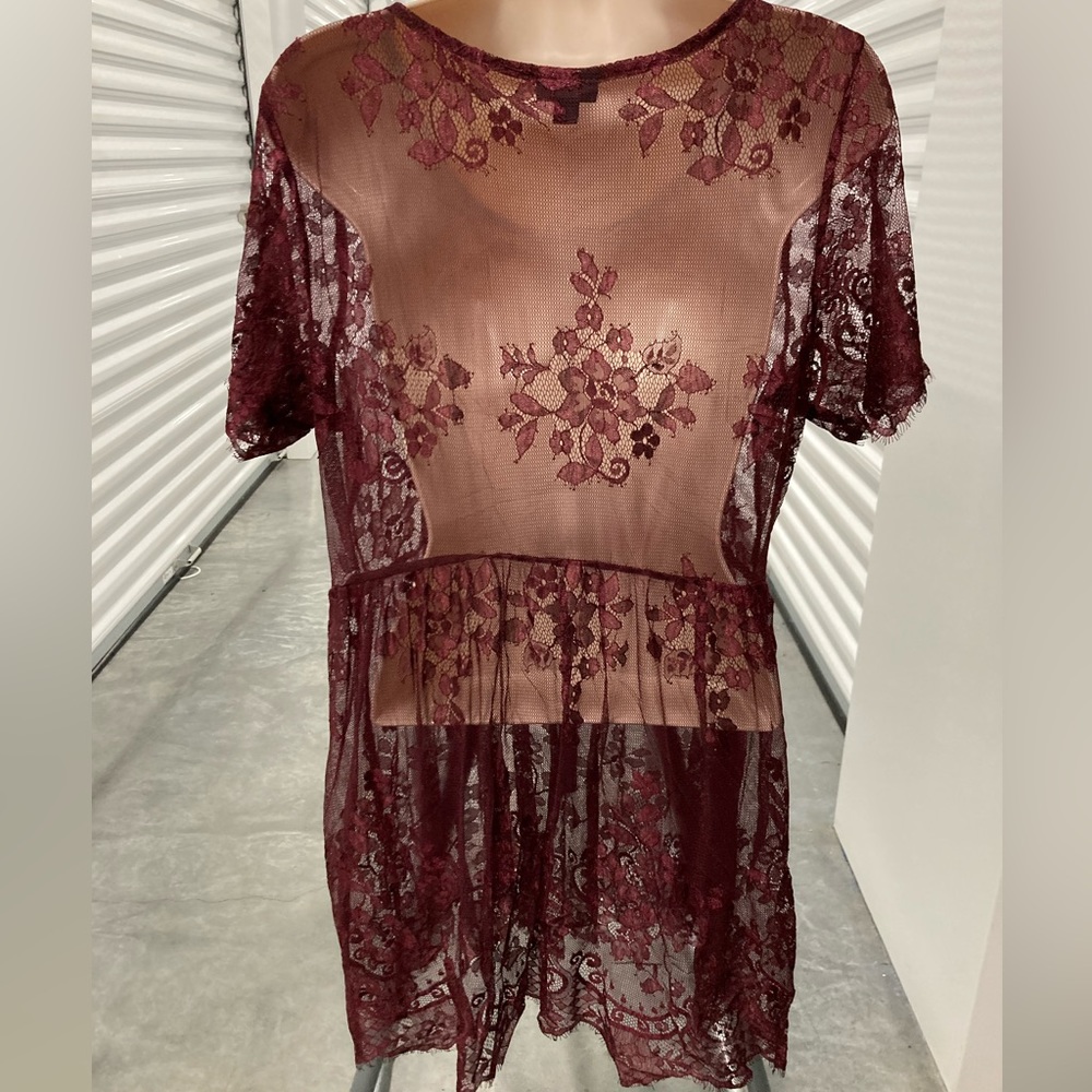 🛍️Torrid Babydoll Sheer Lace Short Sleeve Burgundy size 0X - Picture 3 of 3